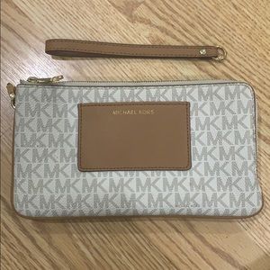 Michael Kors Double Zip Wristlet